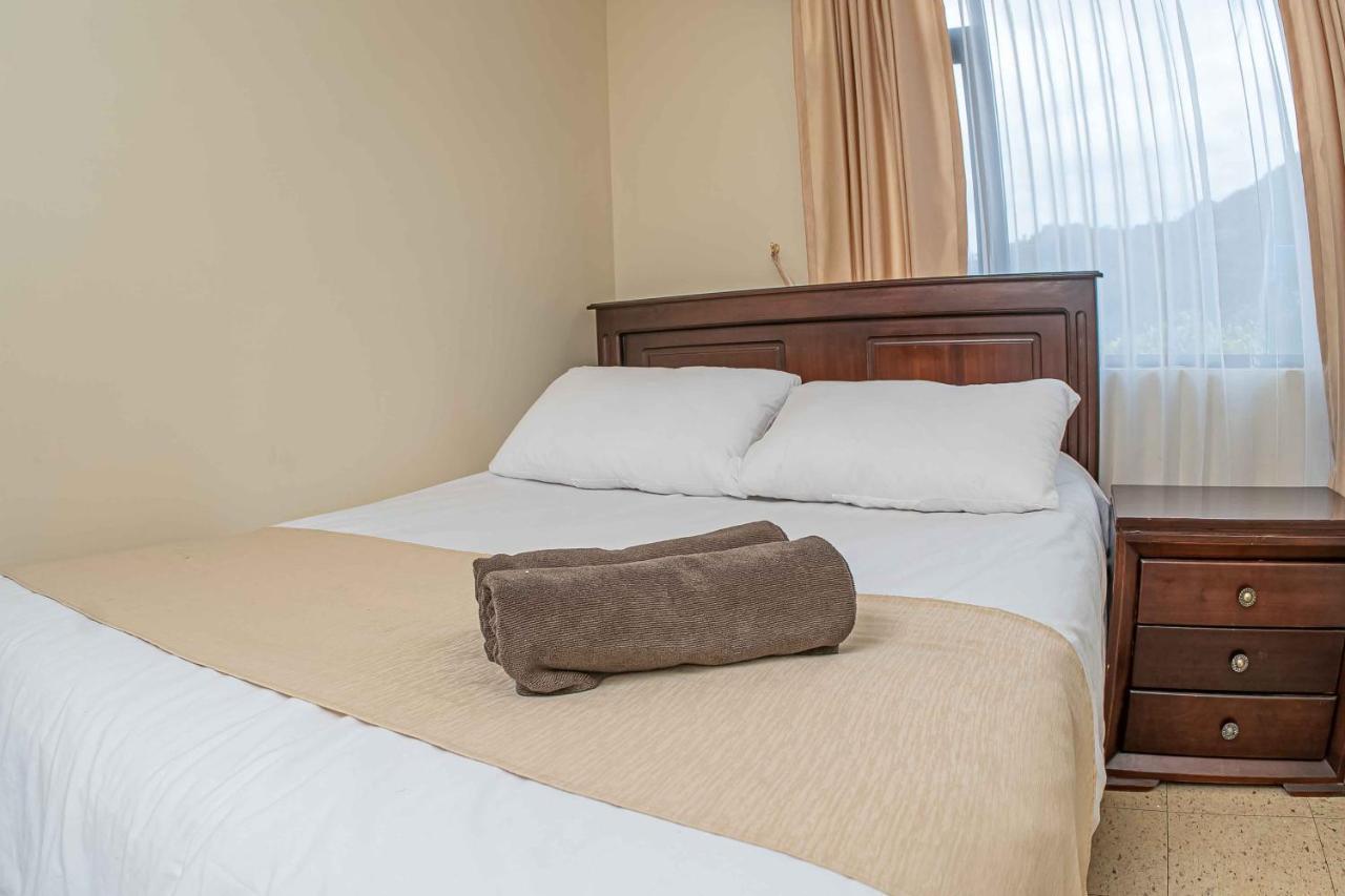Hotel Tungurahua Баньос Экстерьер фото