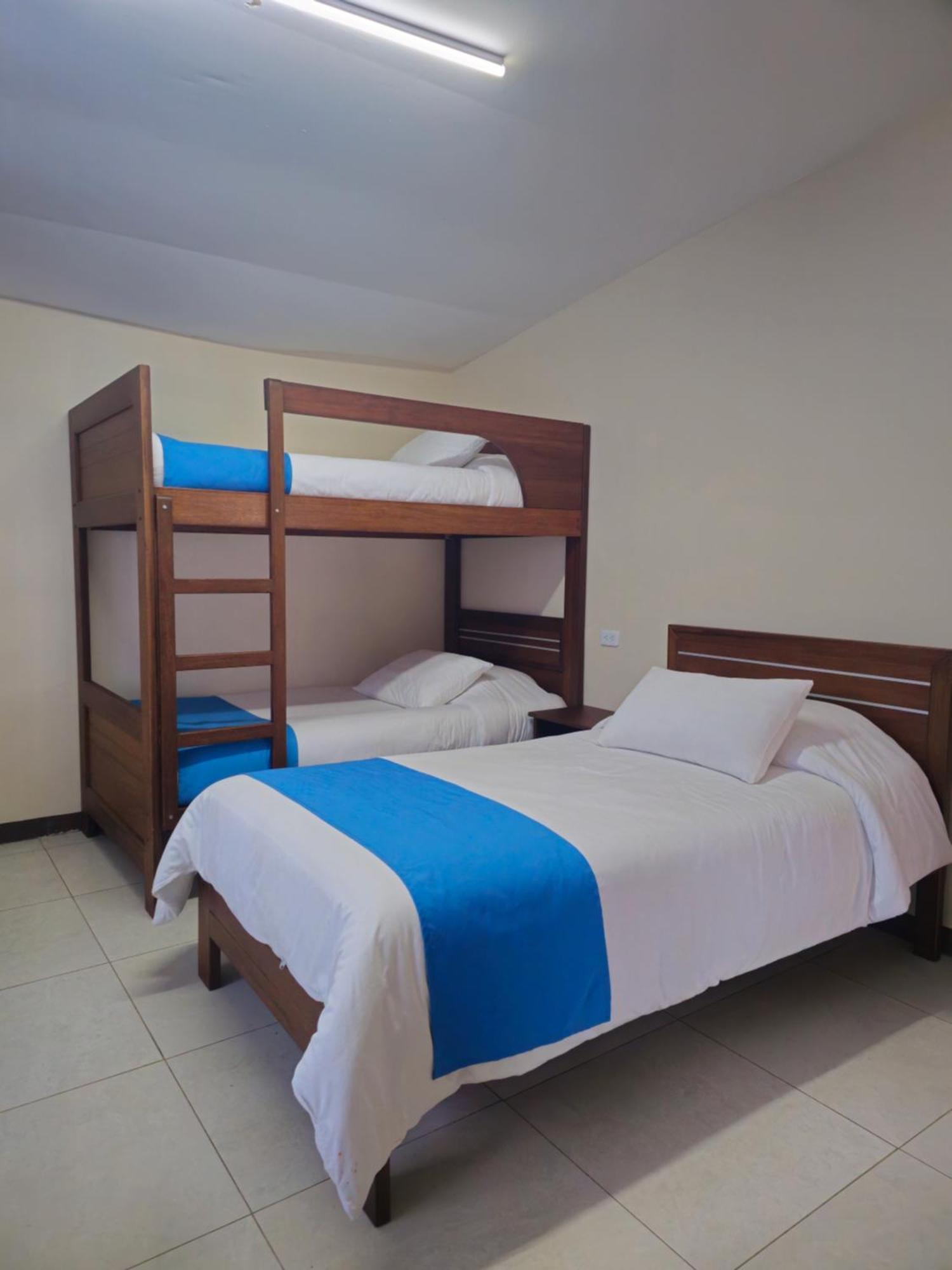 Hotel Tungurahua Баньос Экстерьер фото