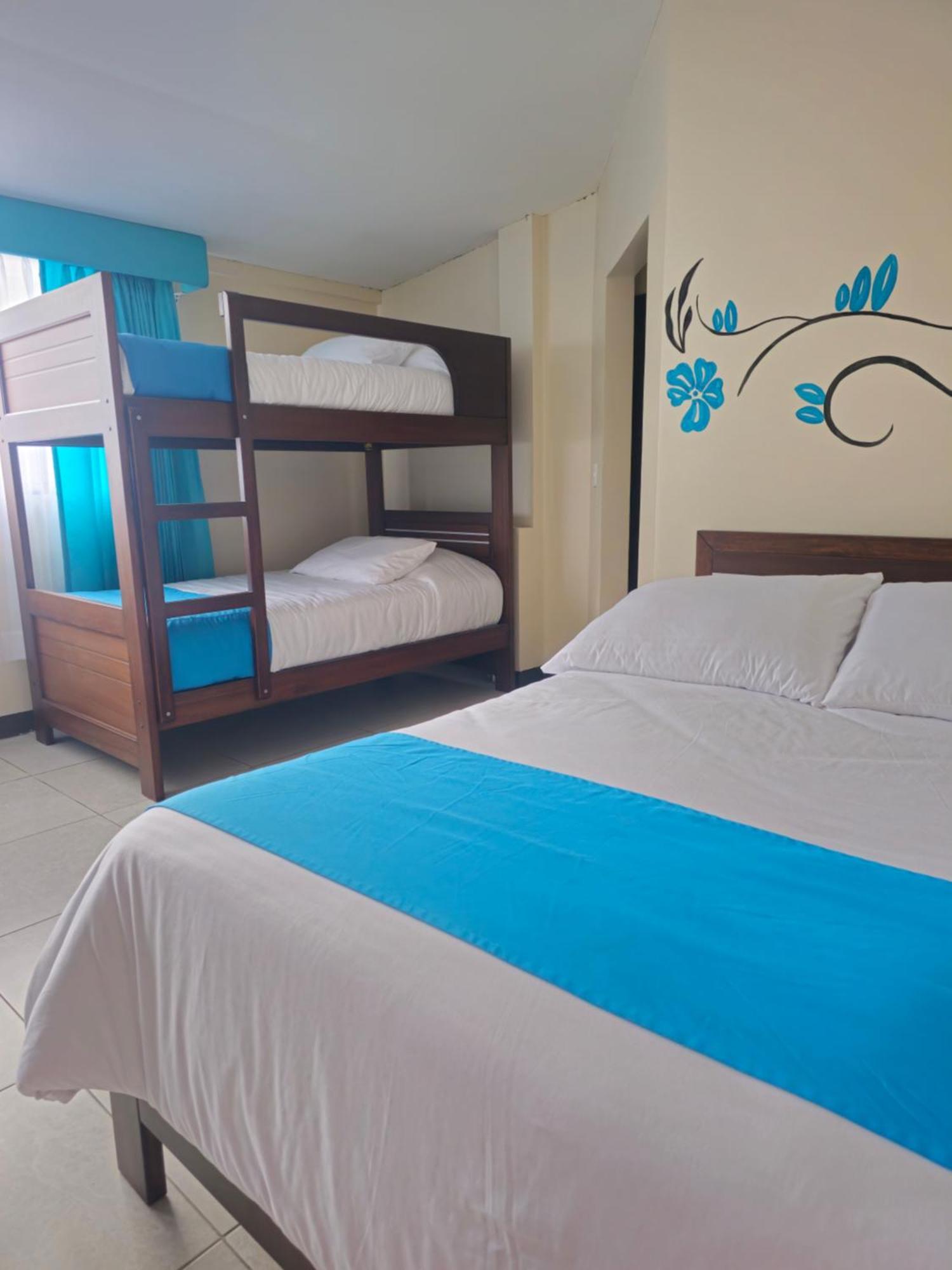 Hotel Tungurahua Баньос Экстерьер фото