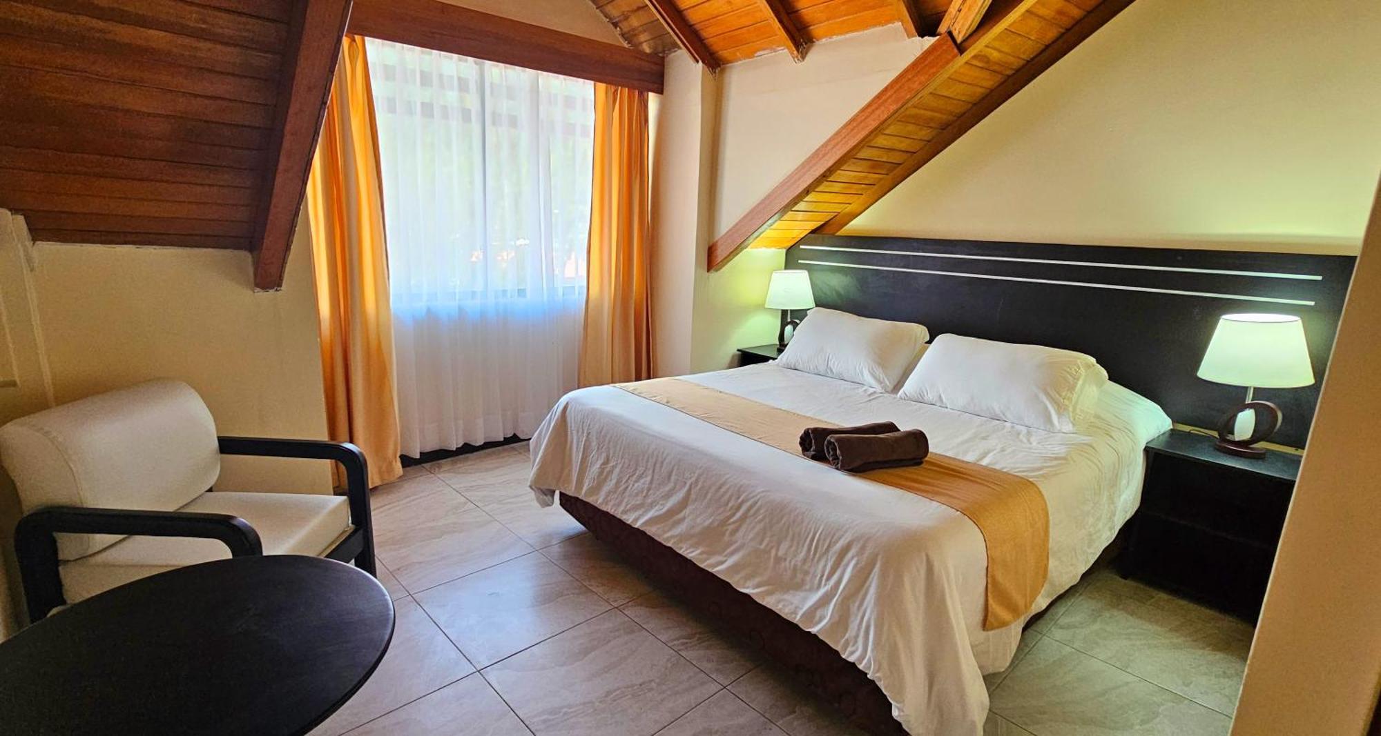 Hotel Tungurahua Баньос Экстерьер фото