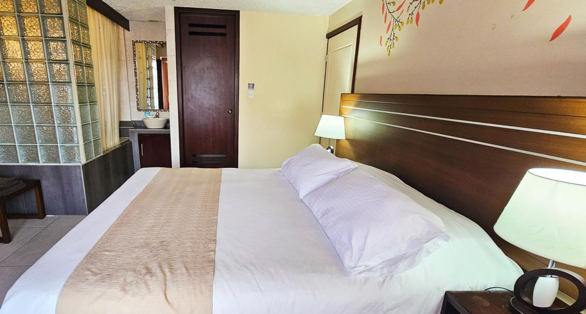 Hotel Tungurahua Баньос Экстерьер фото