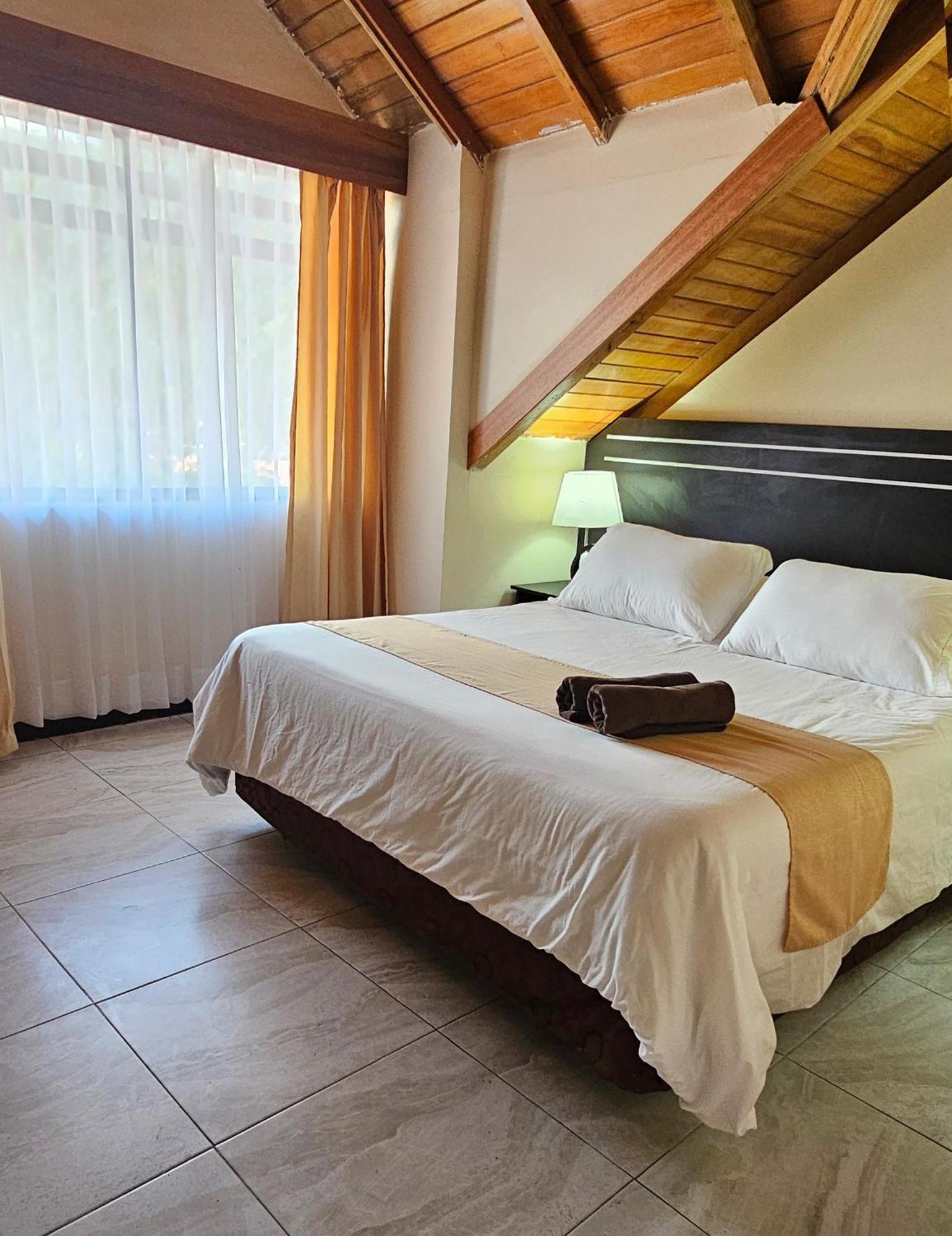Hotel Tungurahua Баньос Экстерьер фото